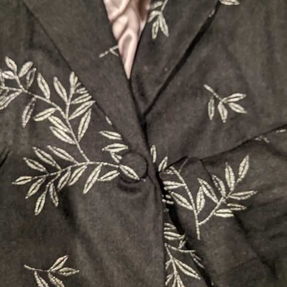 𝅺dana Buchman Petite Vintage Made in Hong Kong Wool Jacket Embroidered Size 8P - Picture 5 of 9